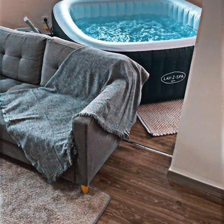 Appartement Cosy Et Chaleureux Avec Jacuzzi Seraing Buitenkant foto