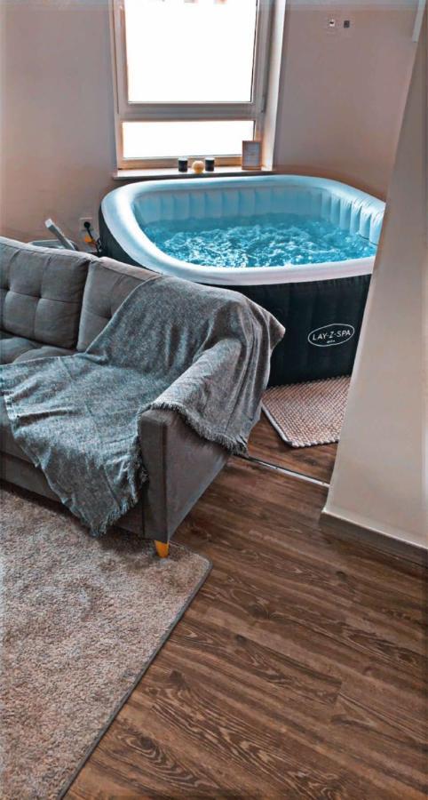 Appartement Cosy Et Chaleureux Avec Jacuzzi Seraing Buitenkant foto
